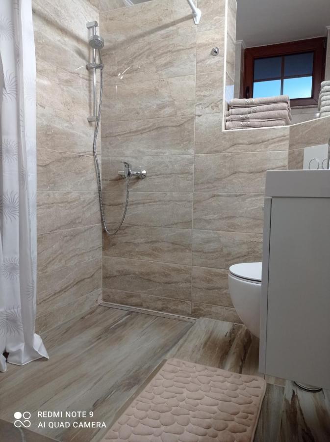 Zerko Holiday Home - Vineyard Chalet With Sauna And Jacuzzi Free Mirna Luaran gambar