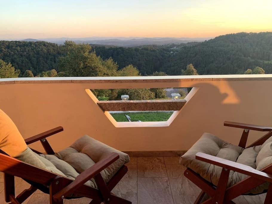 Zerko Holiday Home - Vineyard Chalet With Sauna And Jacuzzi Free Mirna Luaran gambar