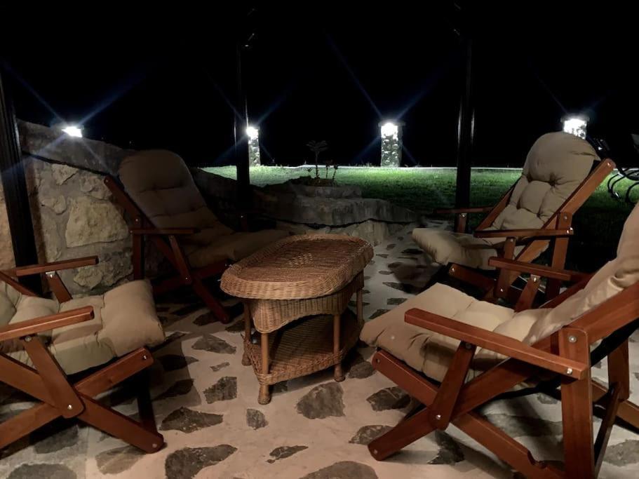 Zerko Holiday Home - Vineyard Chalet With Sauna And Jacuzzi Free Mirna Luaran gambar