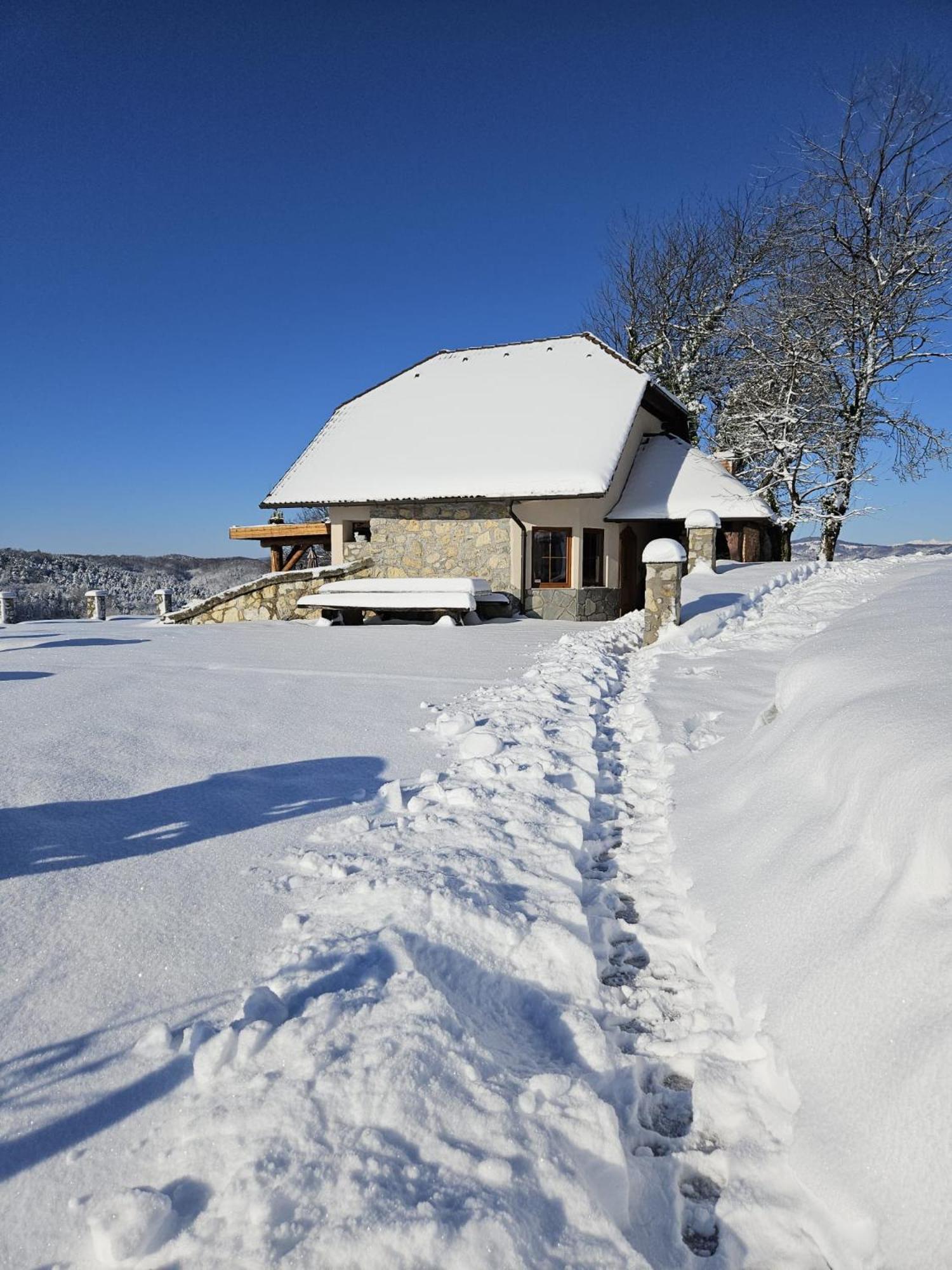 Zerko Holiday Home - Vineyard Chalet With Sauna And Jacuzzi Free Mirna Luaran gambar