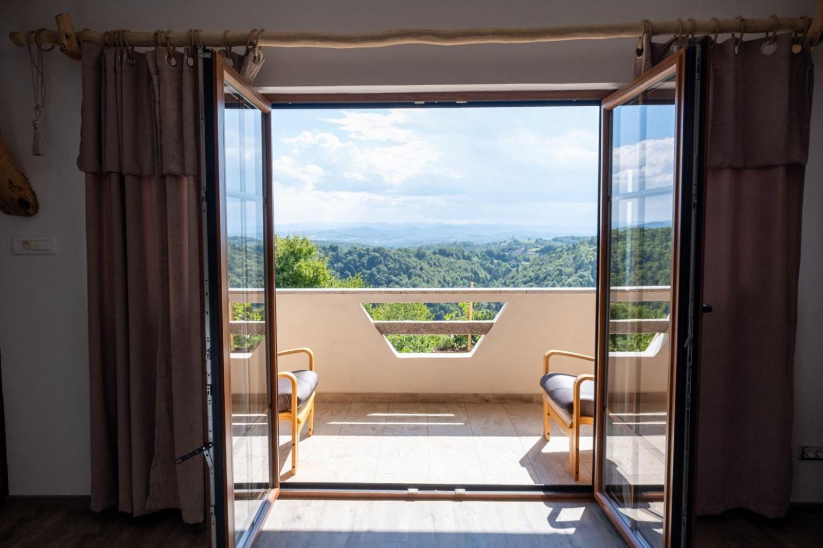 Zerko Holiday Home - Vineyard Chalet With Sauna And Jacuzzi Free Mirna Luaran gambar