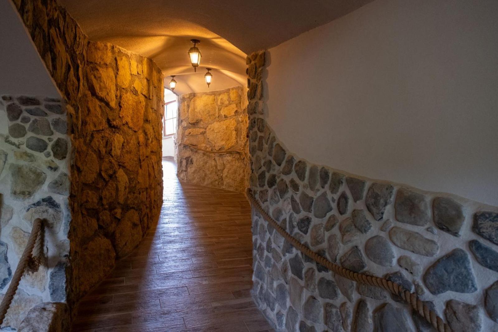 Zerko Holiday Home - Vineyard Chalet With Sauna And Jacuzzi Free Mirna Luaran gambar