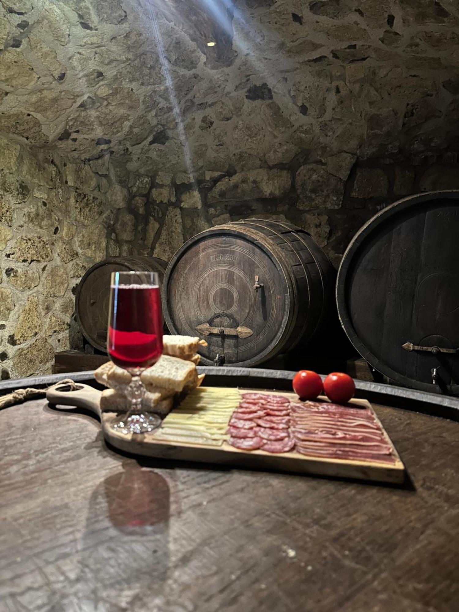 Zerko Holiday Home - Vineyard Chalet With Sauna And Jacuzzi Free Mirna Luaran gambar